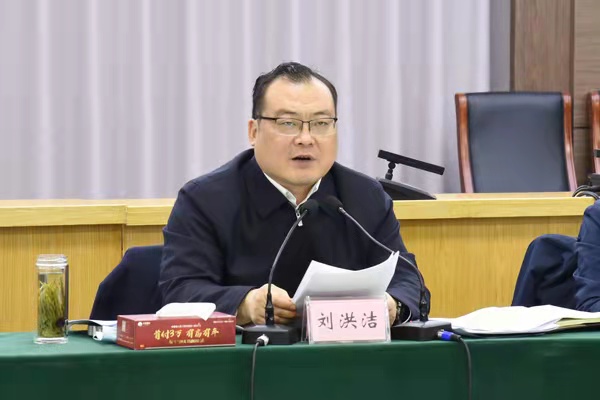 "六个必须到位"的工作要求;副区长李保生通报了近期疫情防控督导情况